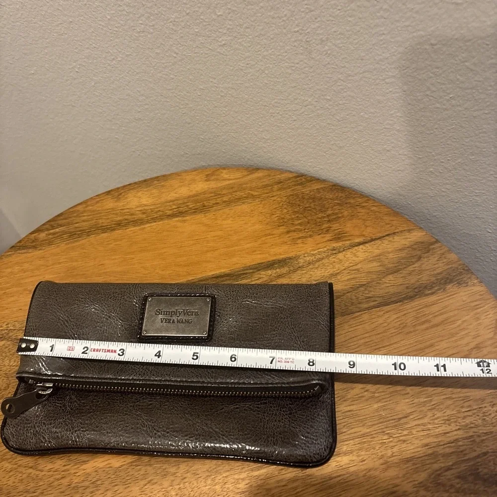 Simply Vera Wang Fold over Magnetic Handbag/Clutch/Wallet~Gunmetal‎ Gray~EUC